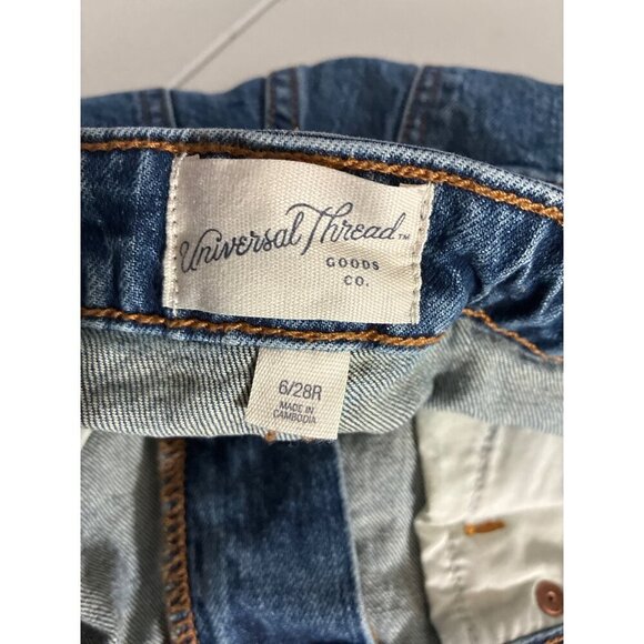Universal Thread Shorts Vintage Midi Womens Denim size 6 / 28R Frayed Hem Mid-Ri - Picture 3 of 8